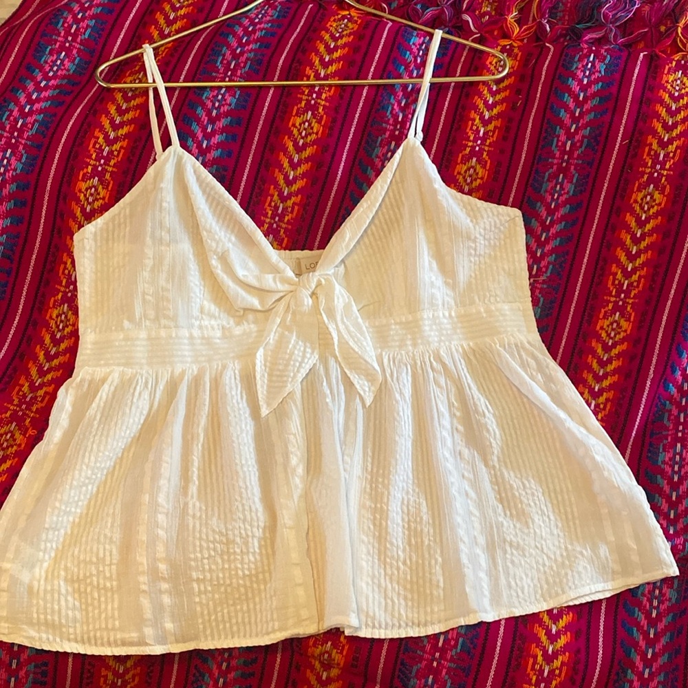 Loft brand cute/stylish tank top with adjustable atraps. Lightweight/soft fabric